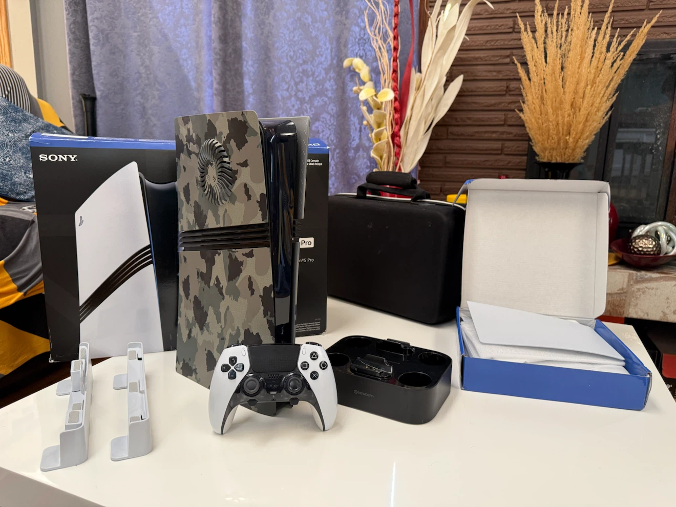 Bnew Ps5 Pro Bundle - photo 2