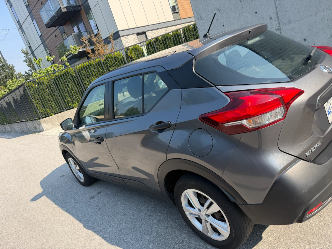 2019 Nissan Kicks - photo 2