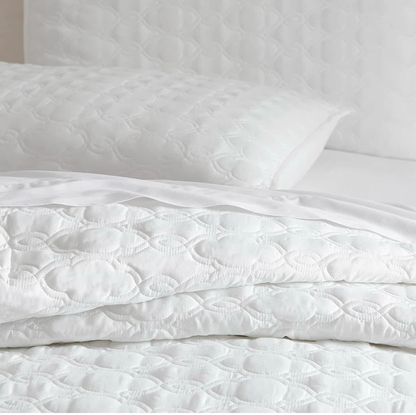New Queen White Coverlet Quilt Set - photo 2