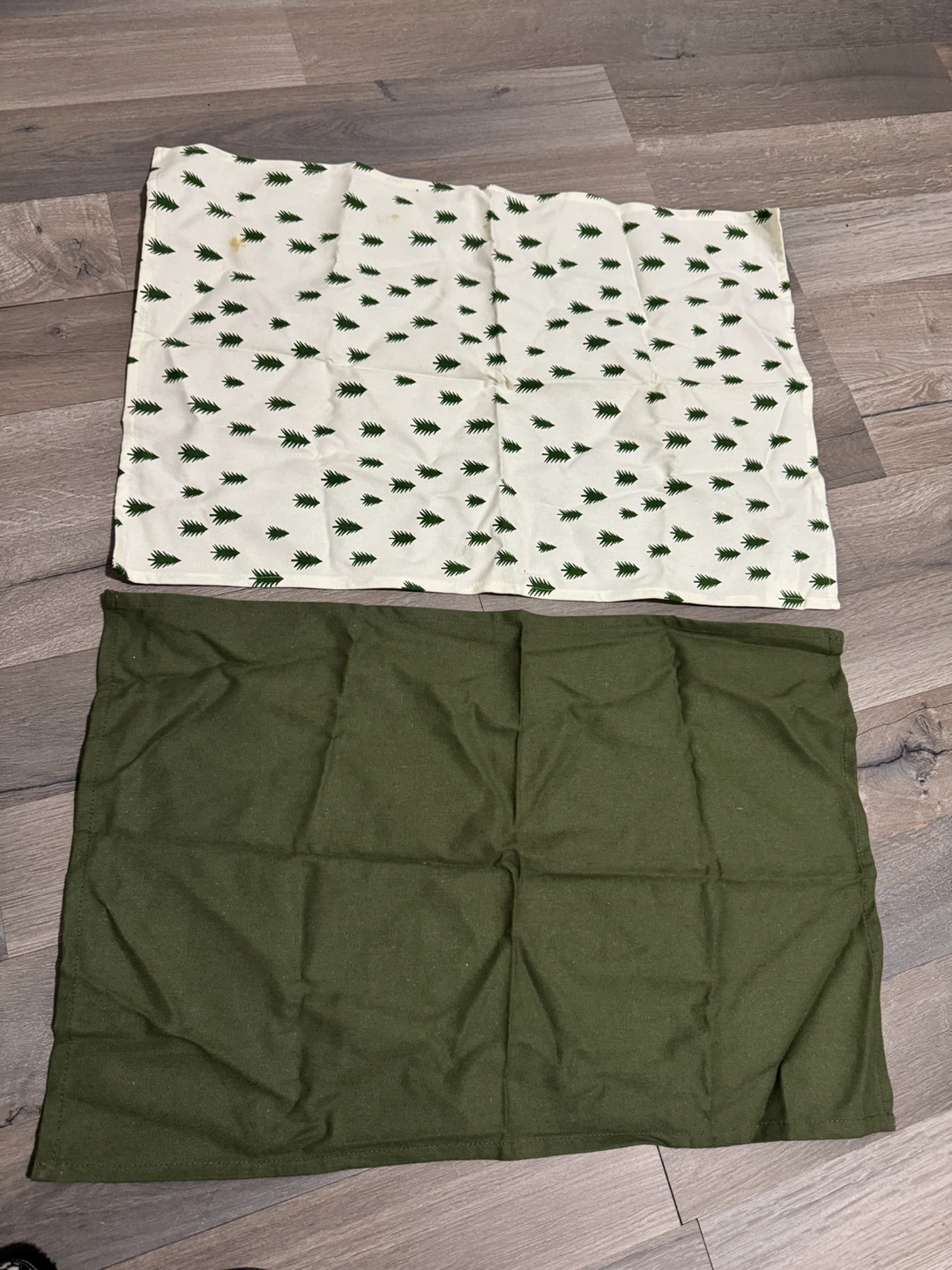 Fabric Napkins with Tree Pattern