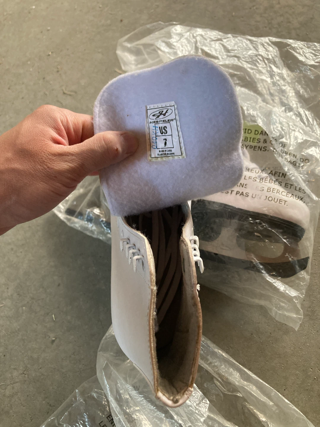 Hespeler Women's Figure Skates (US 7) - photo 5