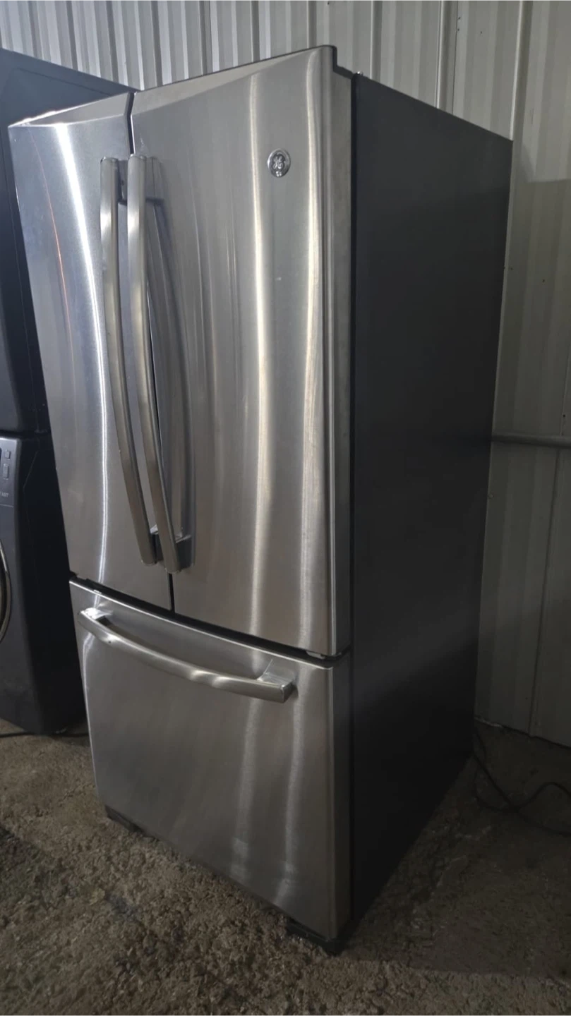 GE French Door Refrigerator - photo 3