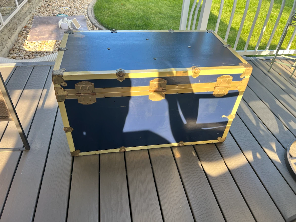 Vintage Union Trunk & Luggage Co. Steamer Trunk - photo 4