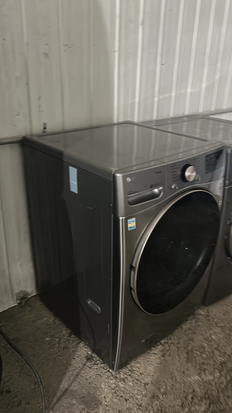 LG Front Load Washing Machine - photo 2
