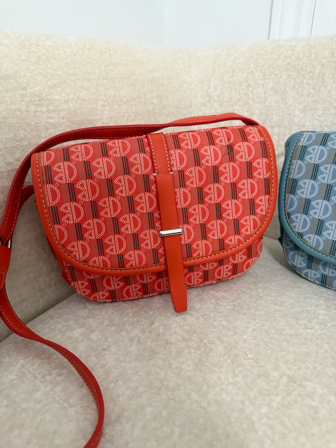 Bundle of two crossbody bags - photo 2