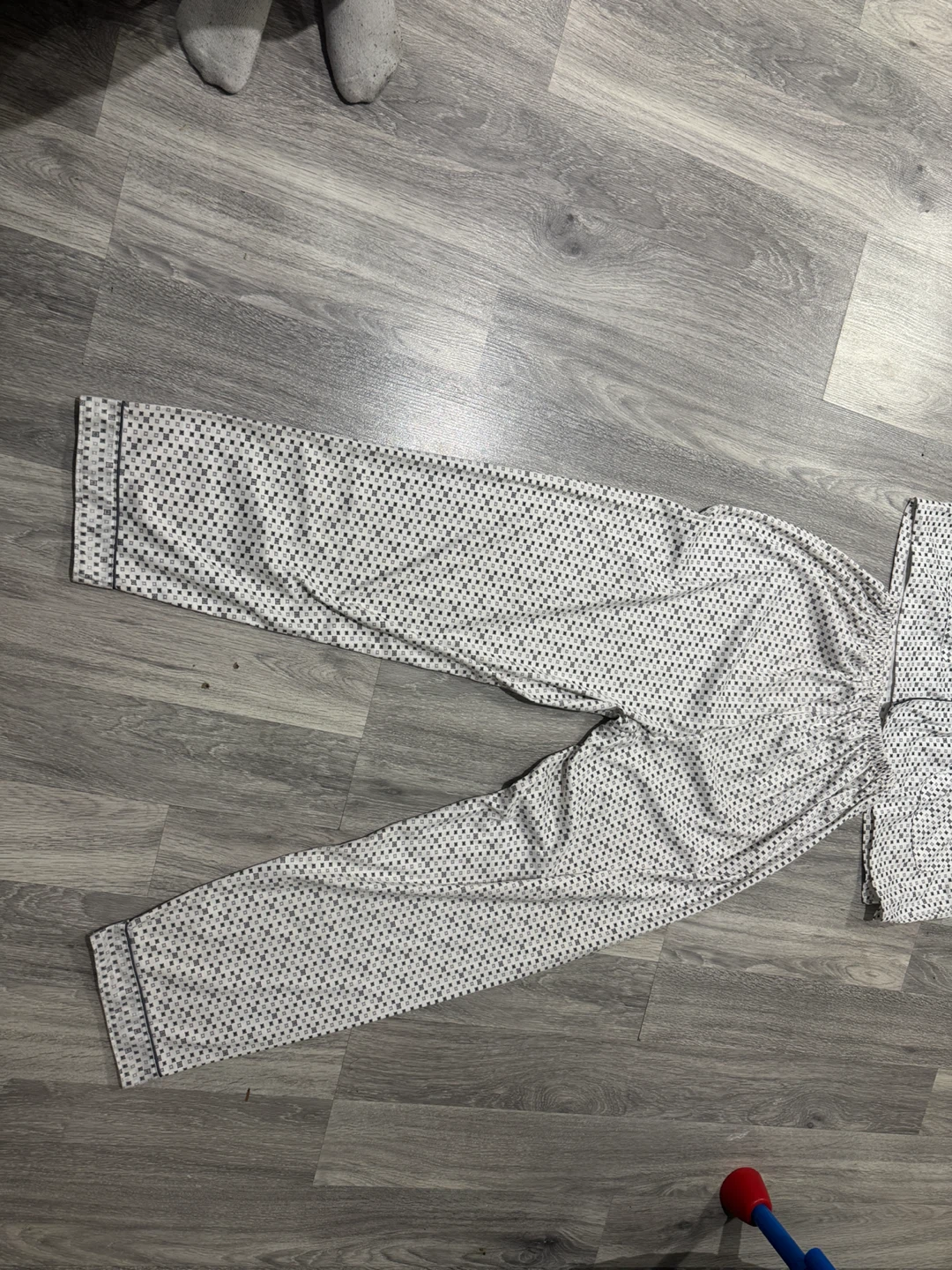 White Pajama Set with Dot Pattern - photo 3