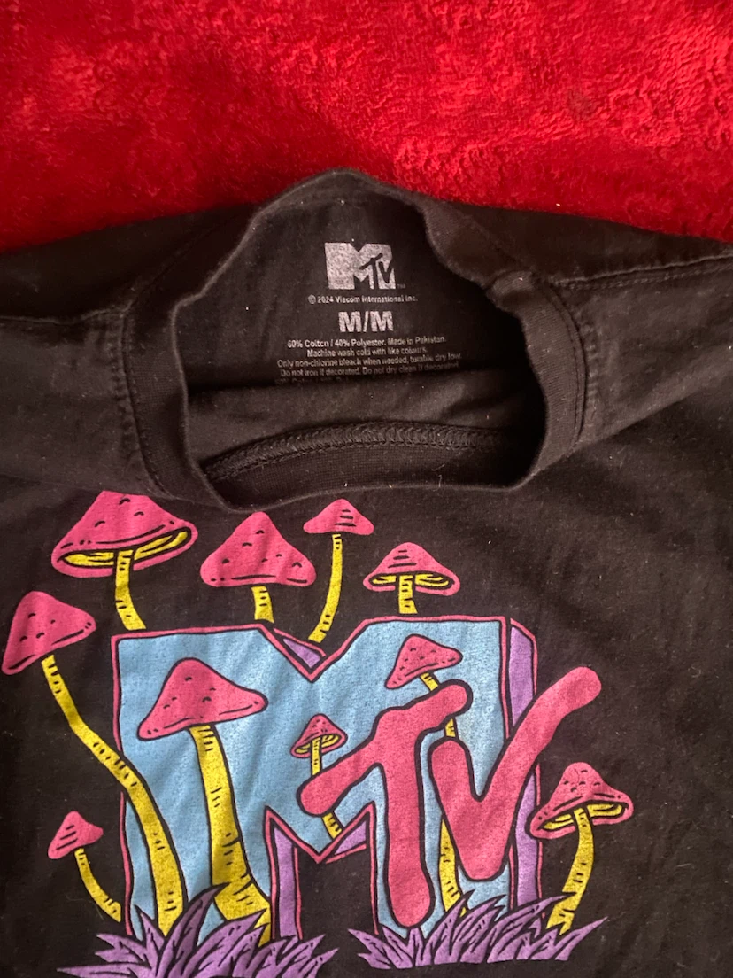 MTV Mushroom Graphic T-Shirt Medium - photo 2
