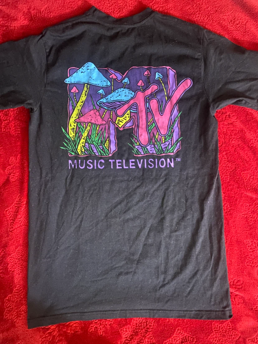 MTV Mushroom Graphic T-Shirt Medium - photo 3