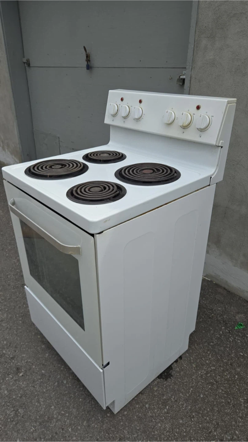 Marathon 4-Burner Electric Stove - photo 3