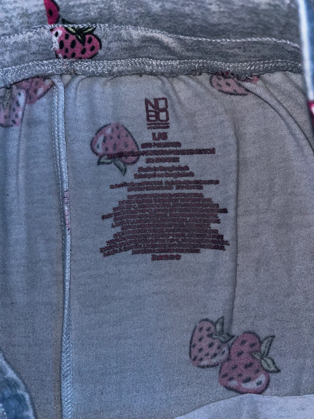 No Boundaries Strawberry Pajama Pants - photo 2