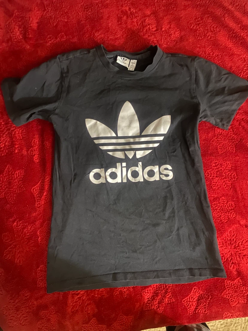 Adidas T-Shirt