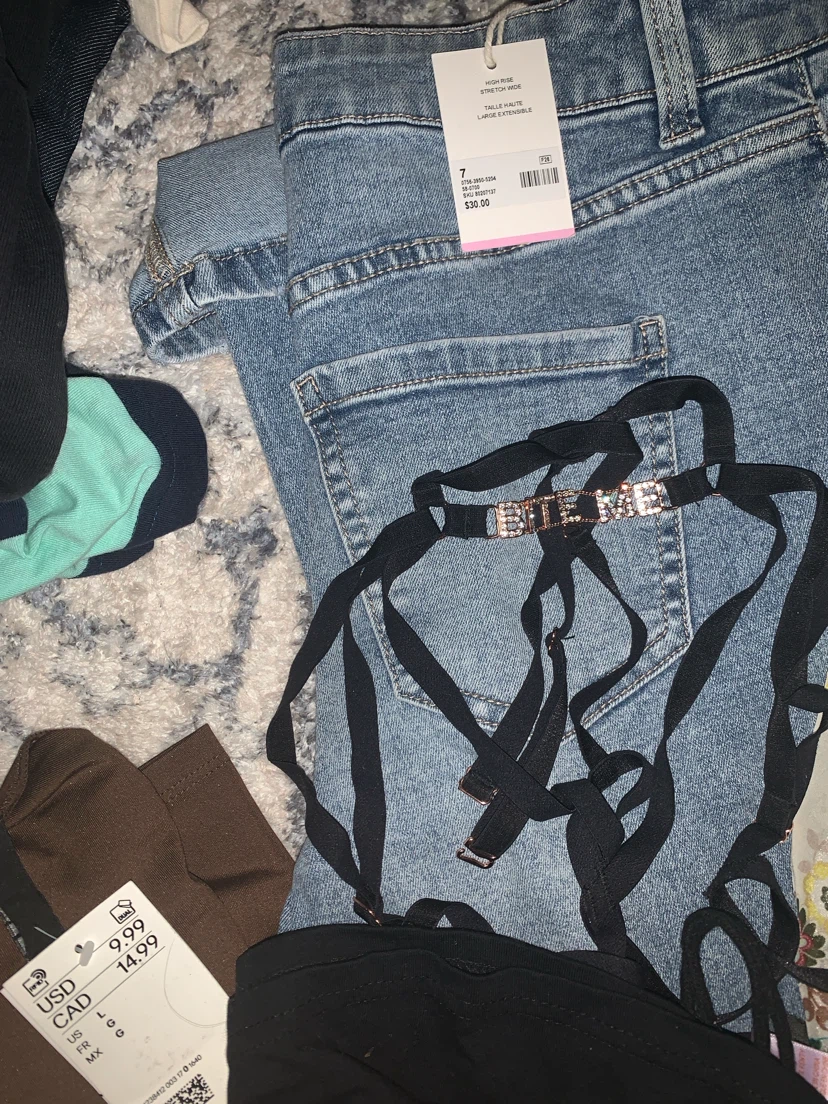 Large 13 piece womens clothing bundle - photo 2