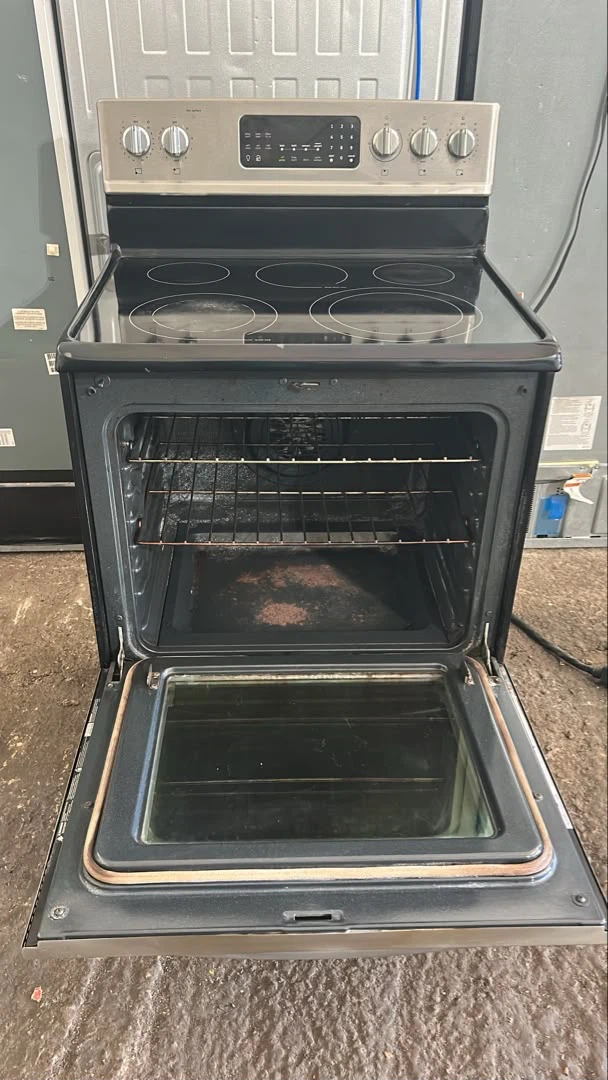 Frigidaire Electric Range - photo 5