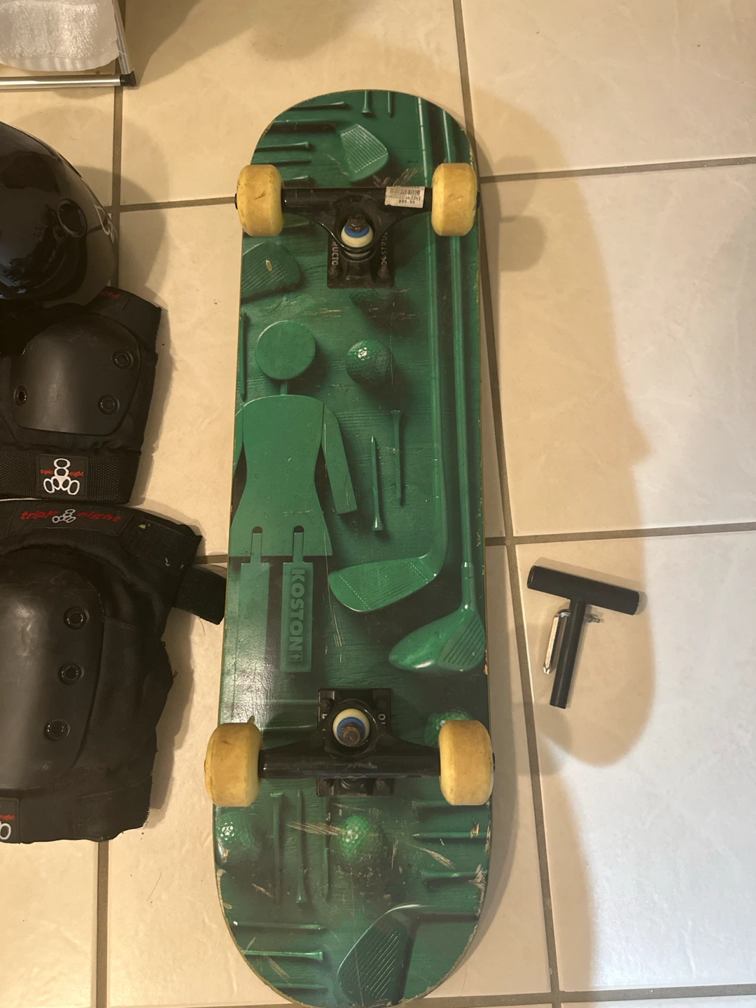 Complete Skateboard Set with Board, Helmet, Pads, and Tool - photo 2