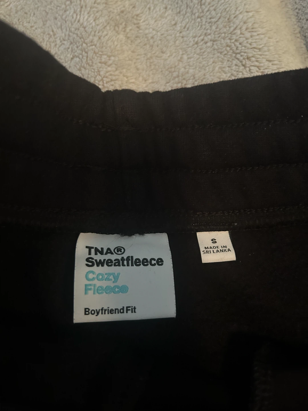 Aritzia TNA Sweatfleece Boyfriend Fit Shorts - photo 2
