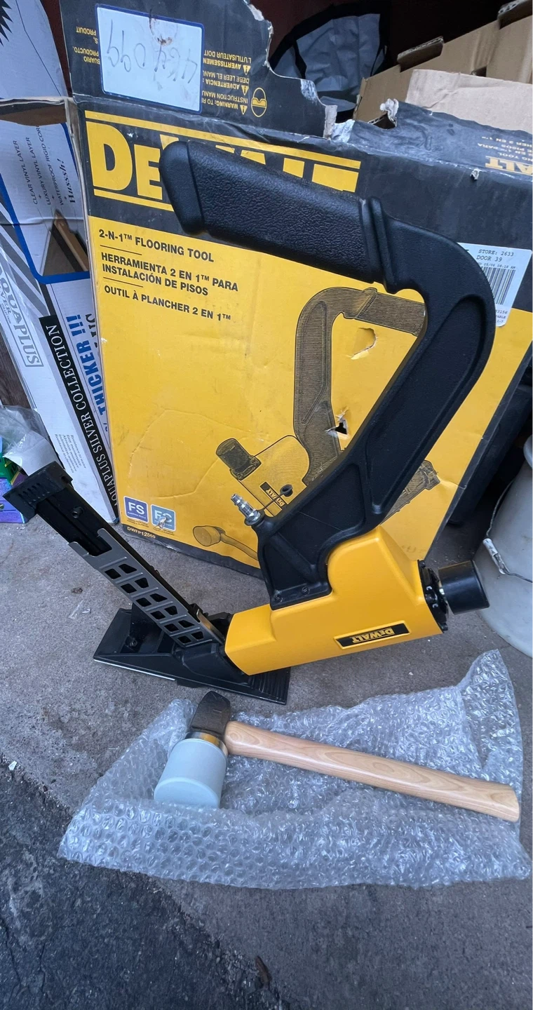 DEWALT 2-N-1 Flooring Tool - photo 2