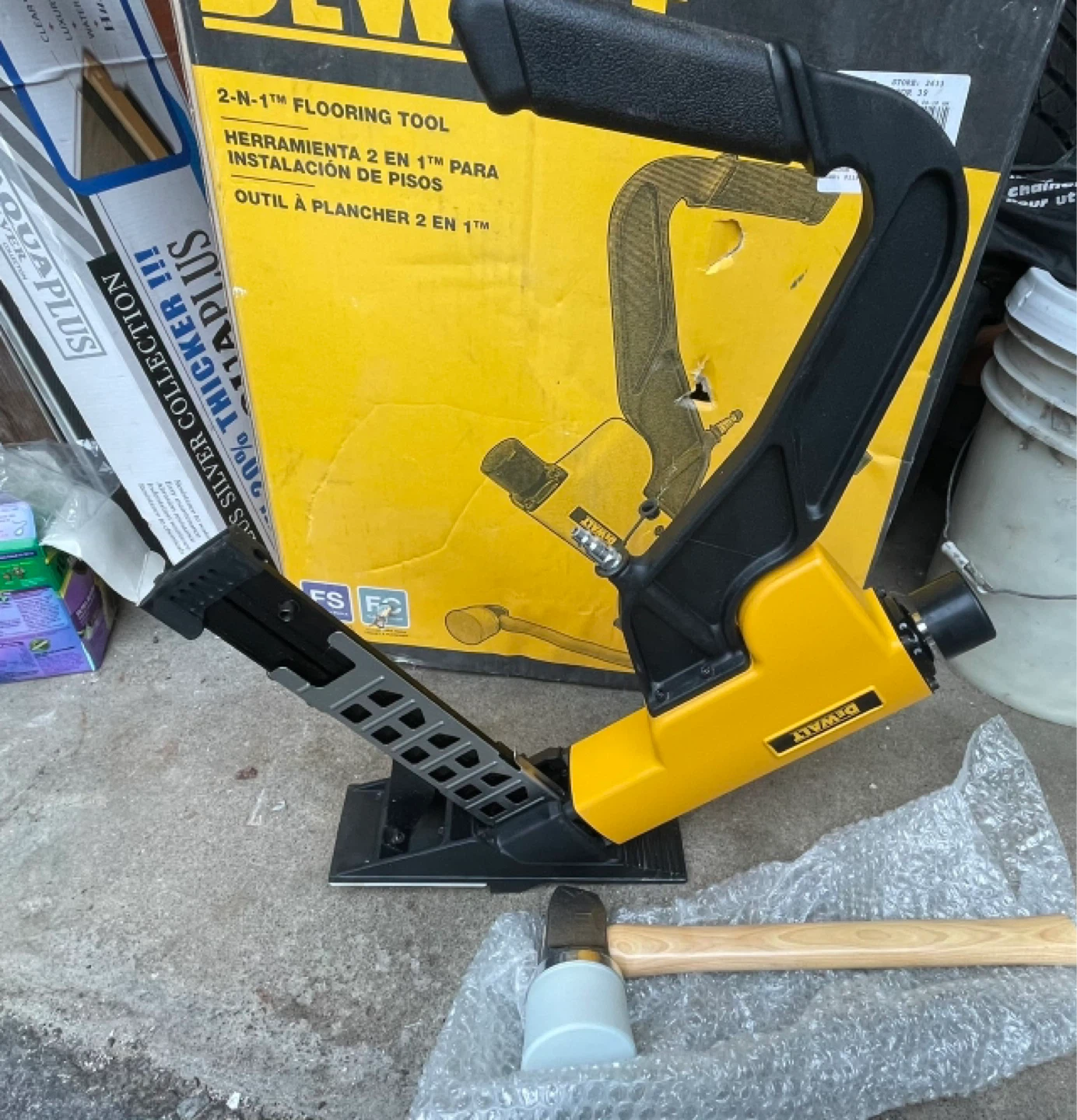 DEWALT 2-N-1 Flooring Tool - photo 3