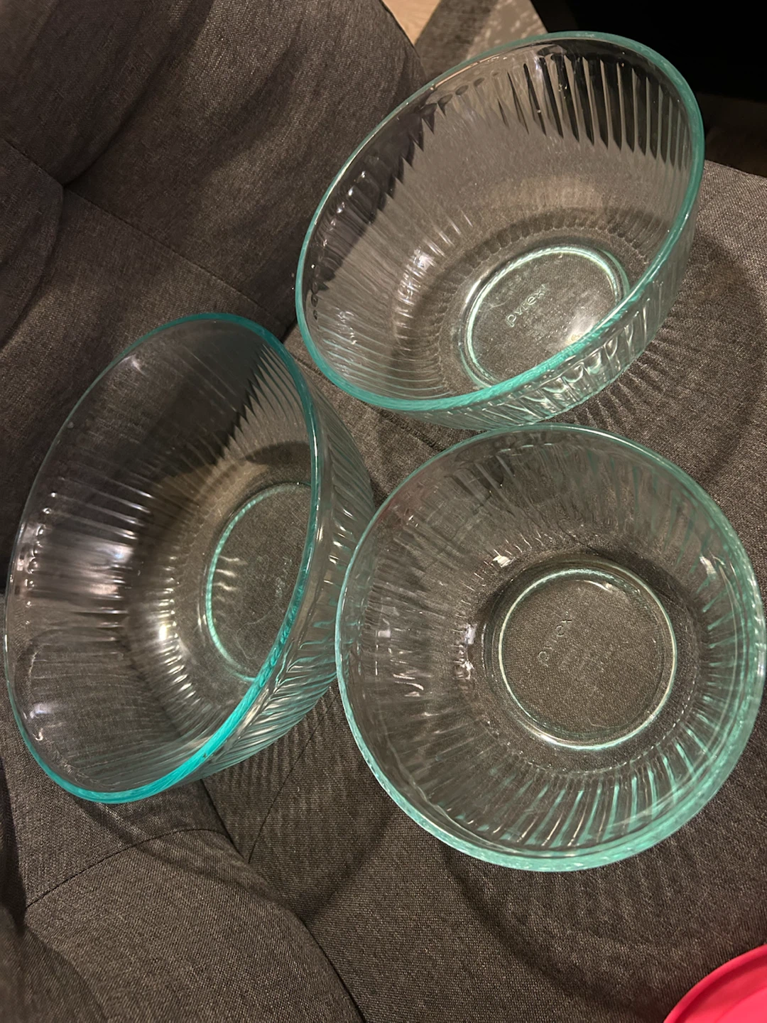 Pyrex Mixing Bowls with Lids - photo 2