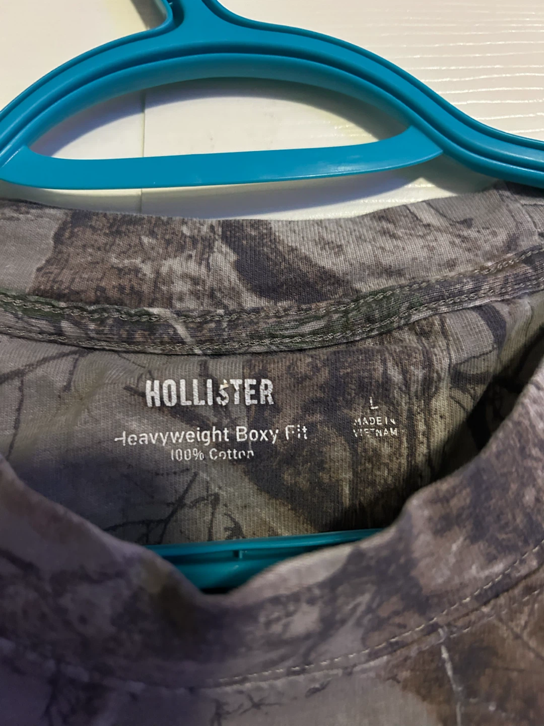 Hollister Men's Camo Heavyweight T-Shirt - Size L - photo 2