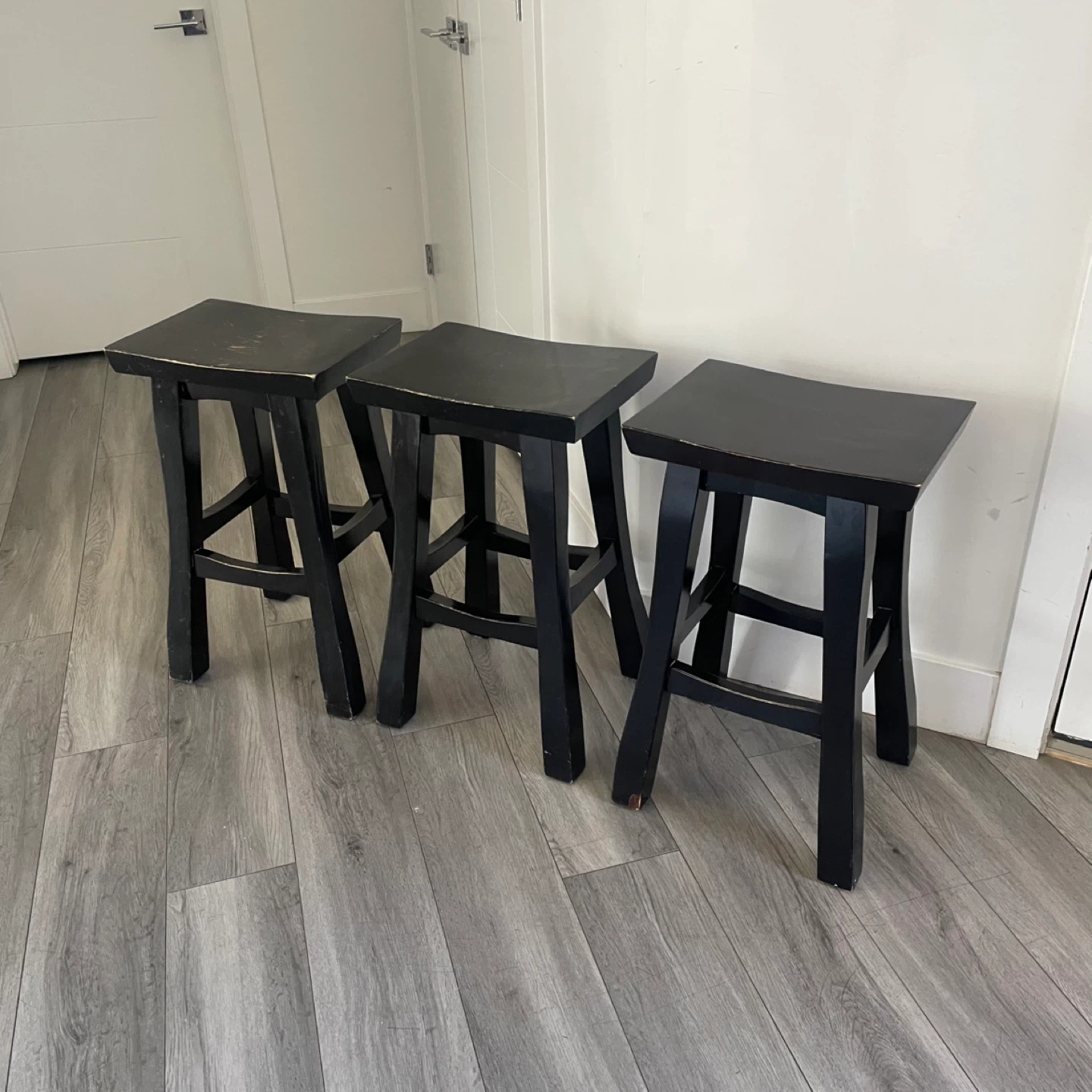 3 Bar Stools - photo 4