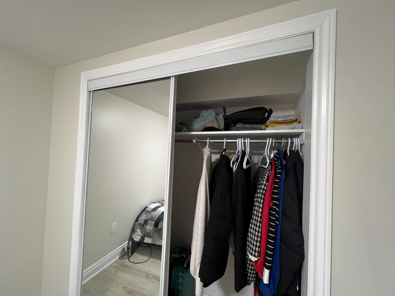 2-Bedroom Basement for Rent (Near UTM) - photo 5