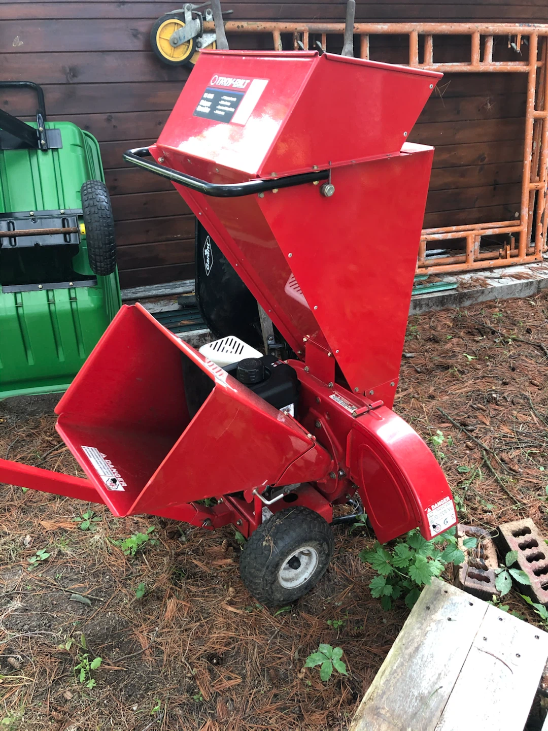 Troy Bilt chipper/shredder - photo 5