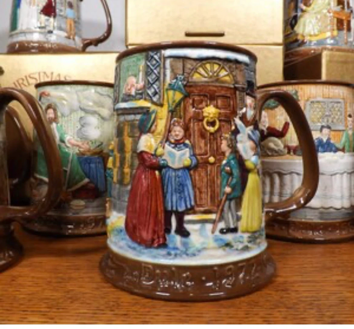 Christmas Carol Mug 1974 - photo 2