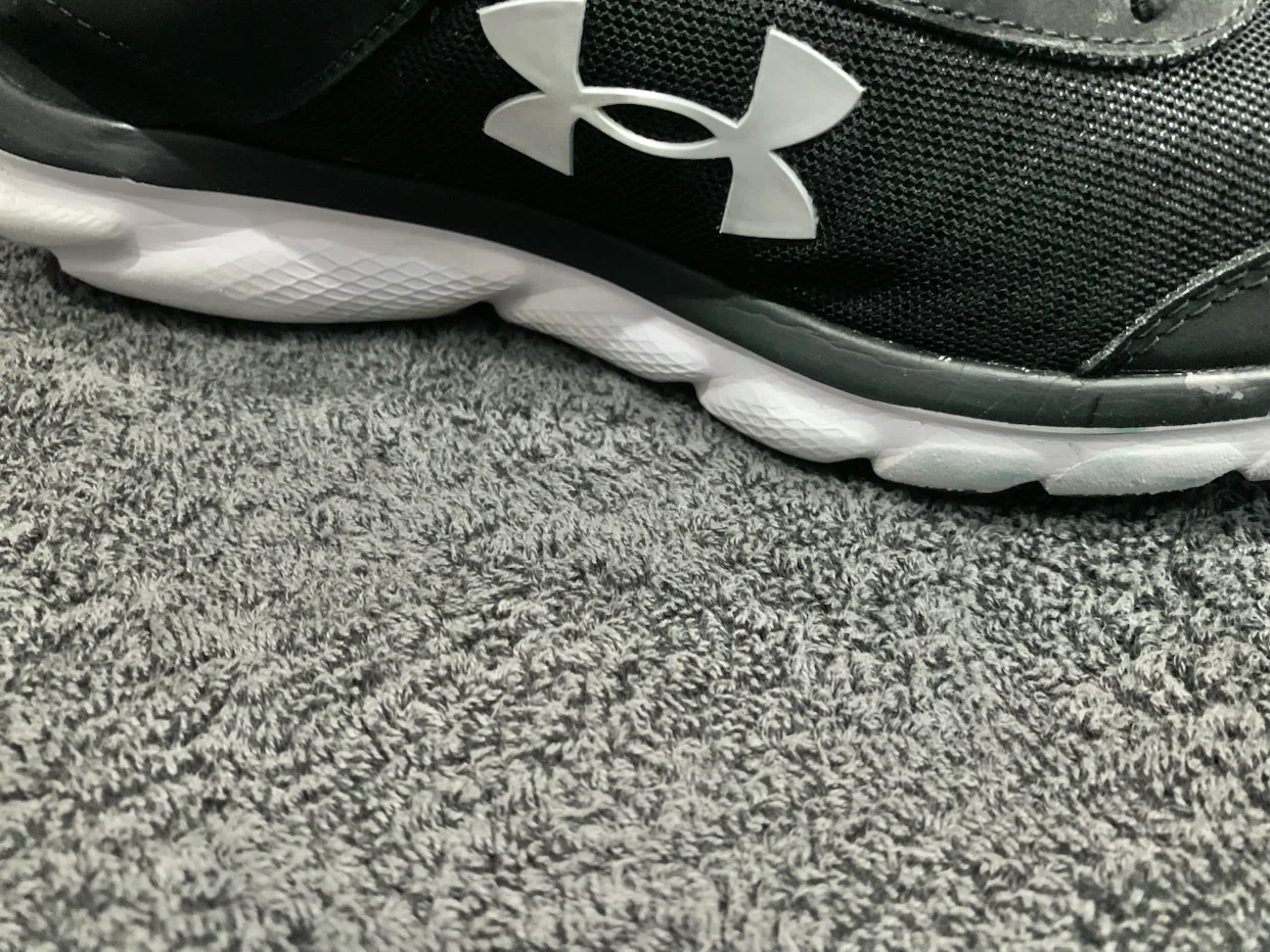 Under Armour Charged Assert 9 Running Shoes - photo 4