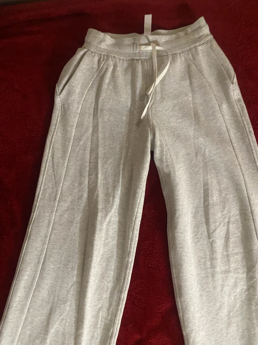 Lululemon Grey scuba Wide Leg Sweatpants - photo 5