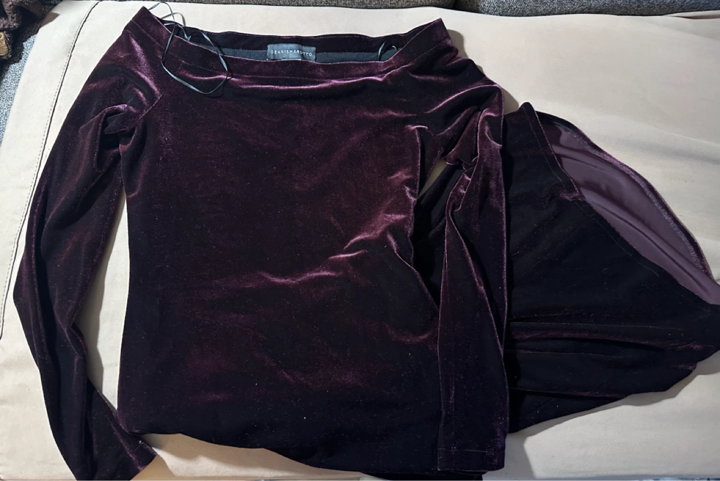 Off shoulders velvet long dress