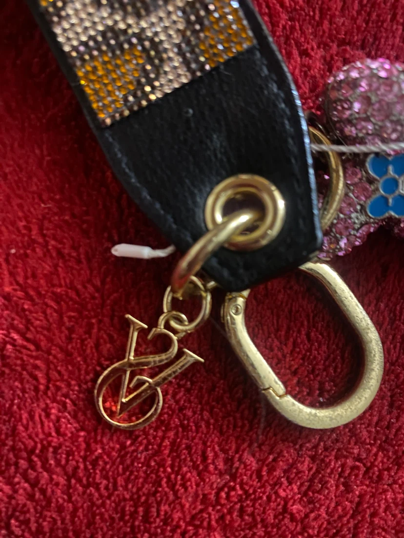 My Victoria secret and Melody Rhinestone Keychain with VS Charm - photo 2