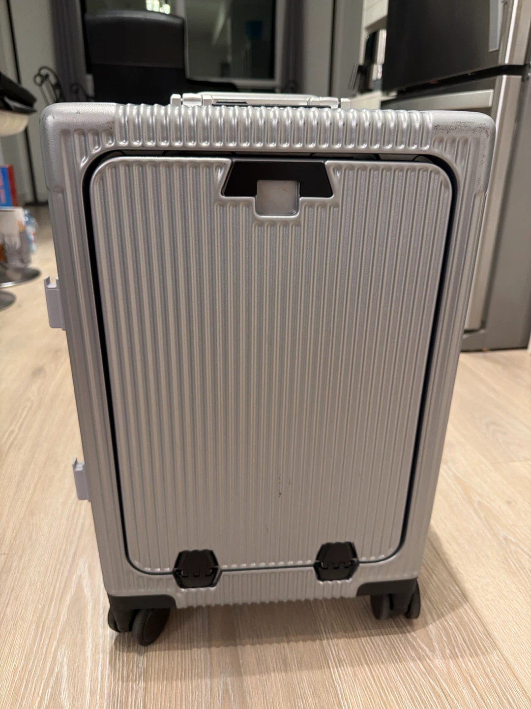 Online Viral Silver Carry-On Luggage