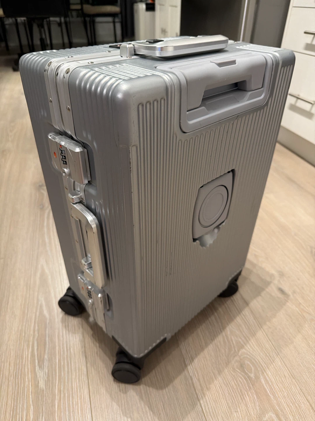 Online Viral Silver Carry-On Luggage - photo 3