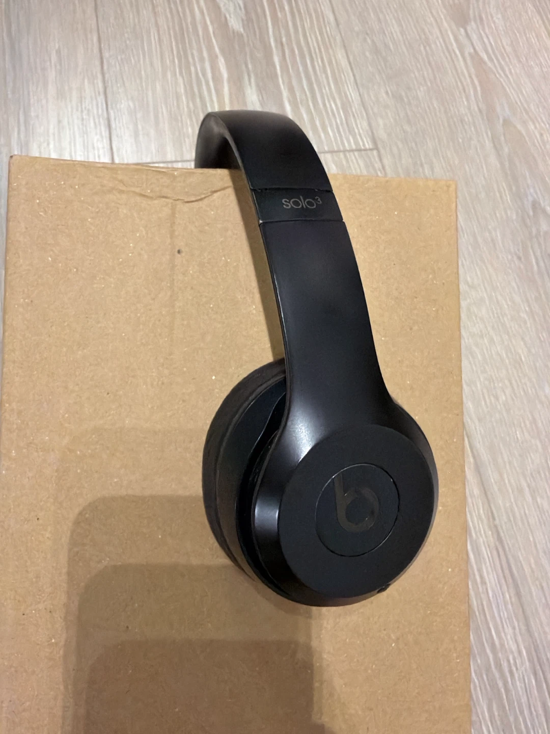 Beats Solo3 Wireless On-Ear Headphones - Black