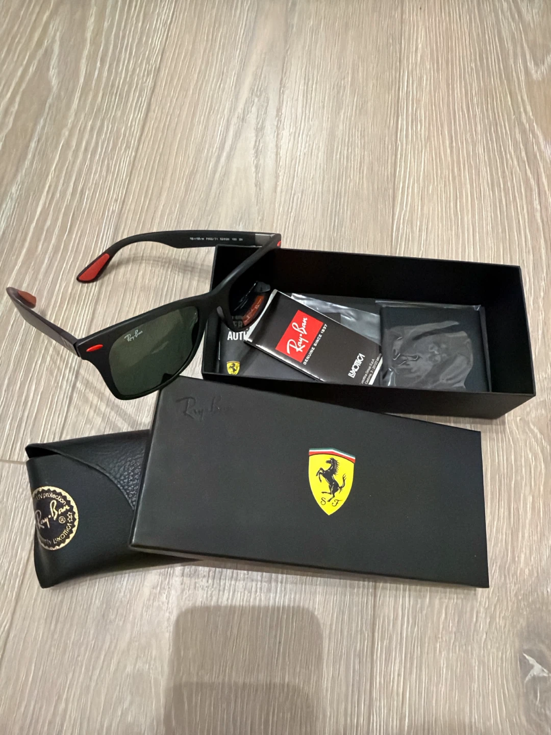 BRAND NEW Ray-Ban Ferrari Sunglasses - photo 4
