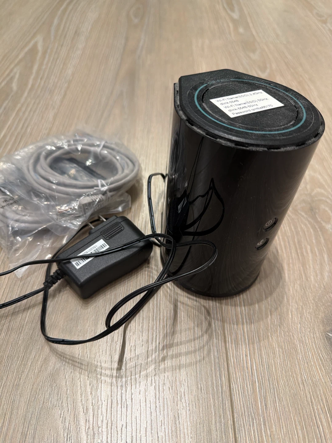D-Link DIR-820L Wireless AC1200 Router