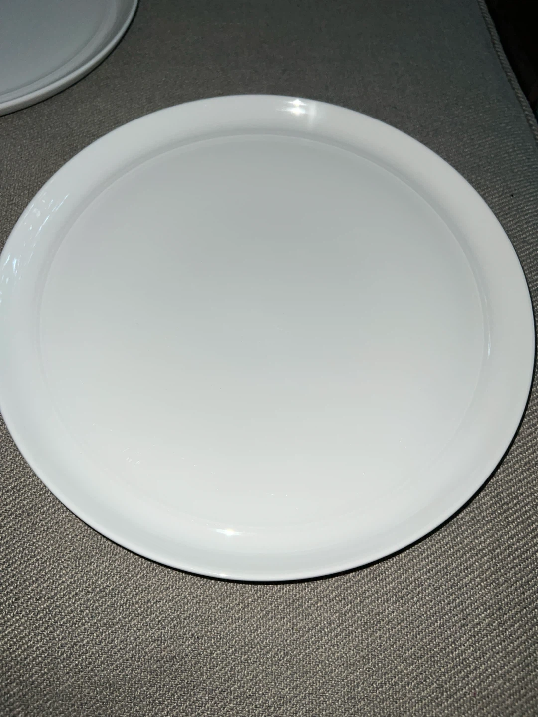 Crate & Barrel Aaron Probyn Plates - photo 4