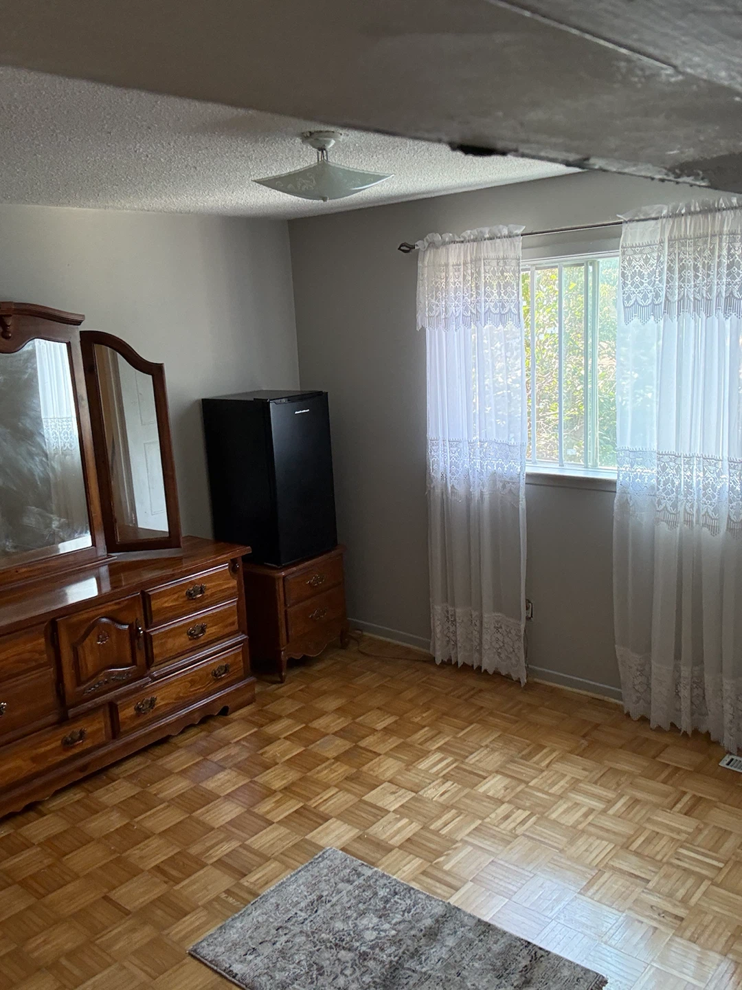 Room for Rent Brampton - photo 2