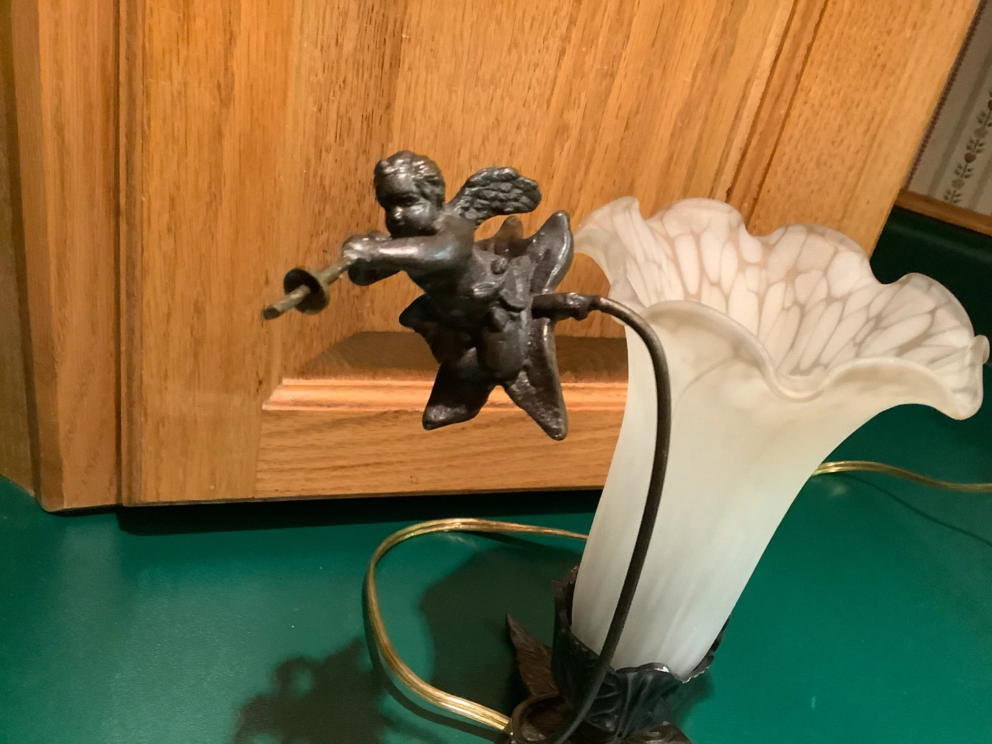 Vintage Frosted Lily Glass & Cherub Lamp 🐞 - photo 3