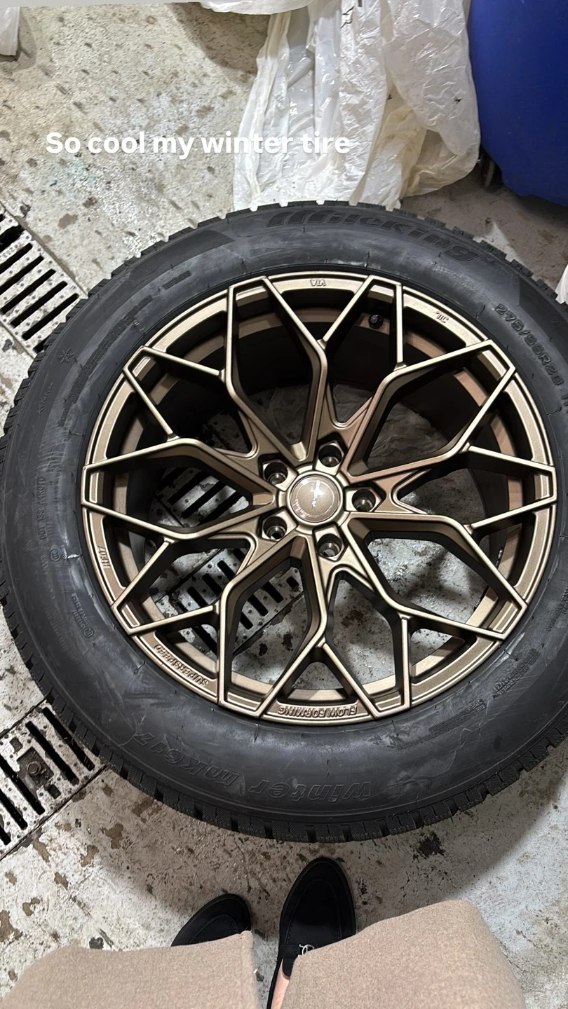 Land Rover Defender 20” Winter Set