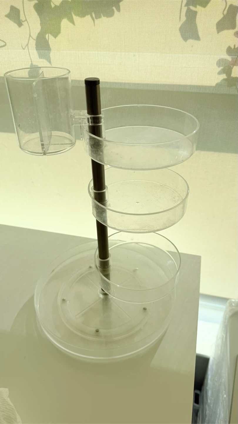 Rotating makeup organizer - photo 2