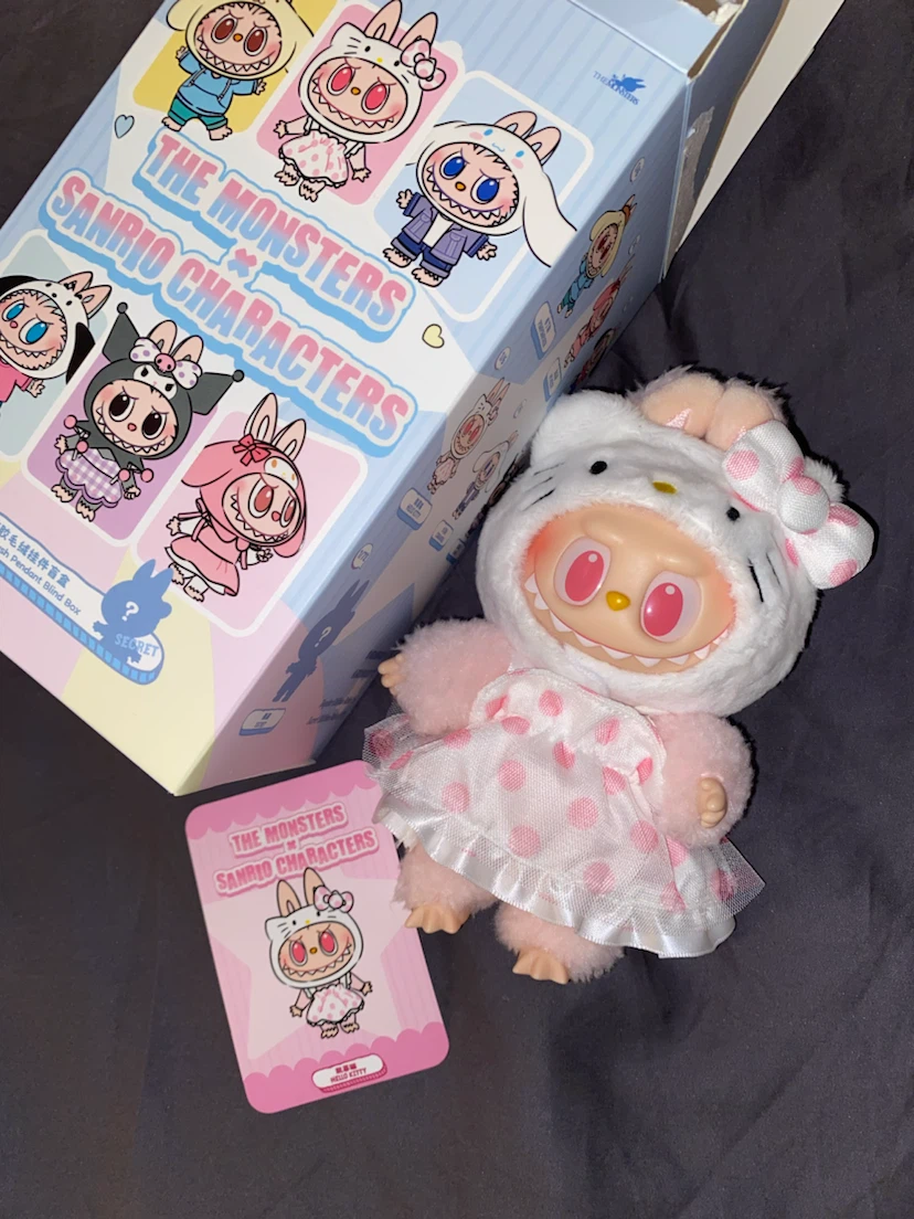Popmart Labubu x Sanrio - Hello Kitty