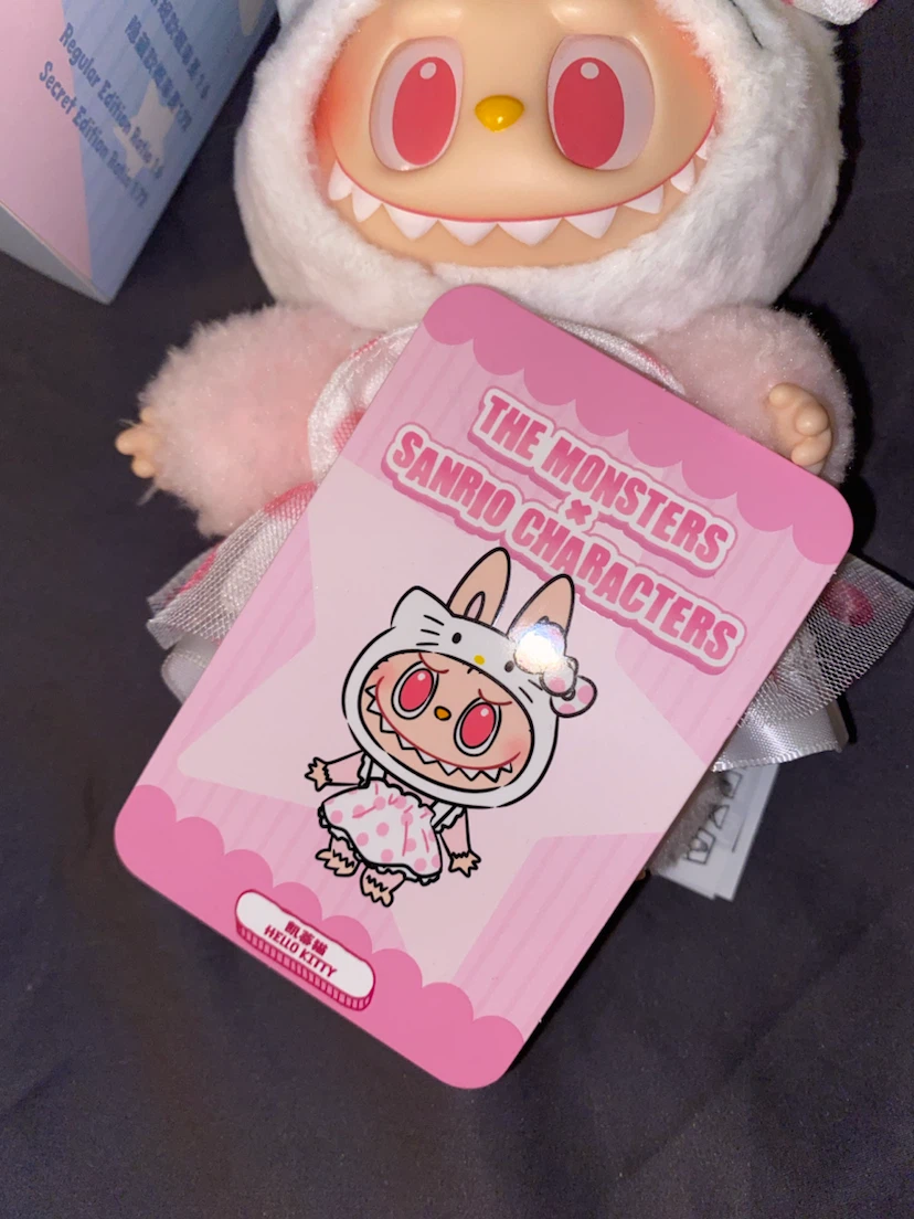 Popmart Labubu x Sanrio - Hello Kitty - photo 4