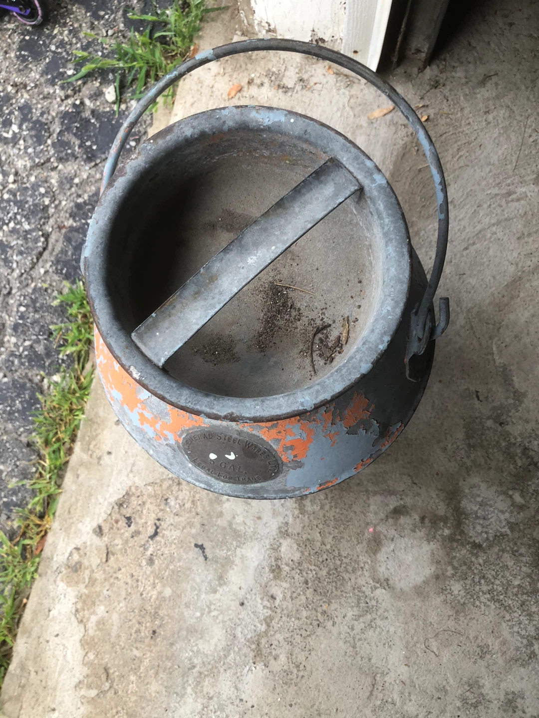Vintage 5 Gallon Metal Milk Can - photo 4