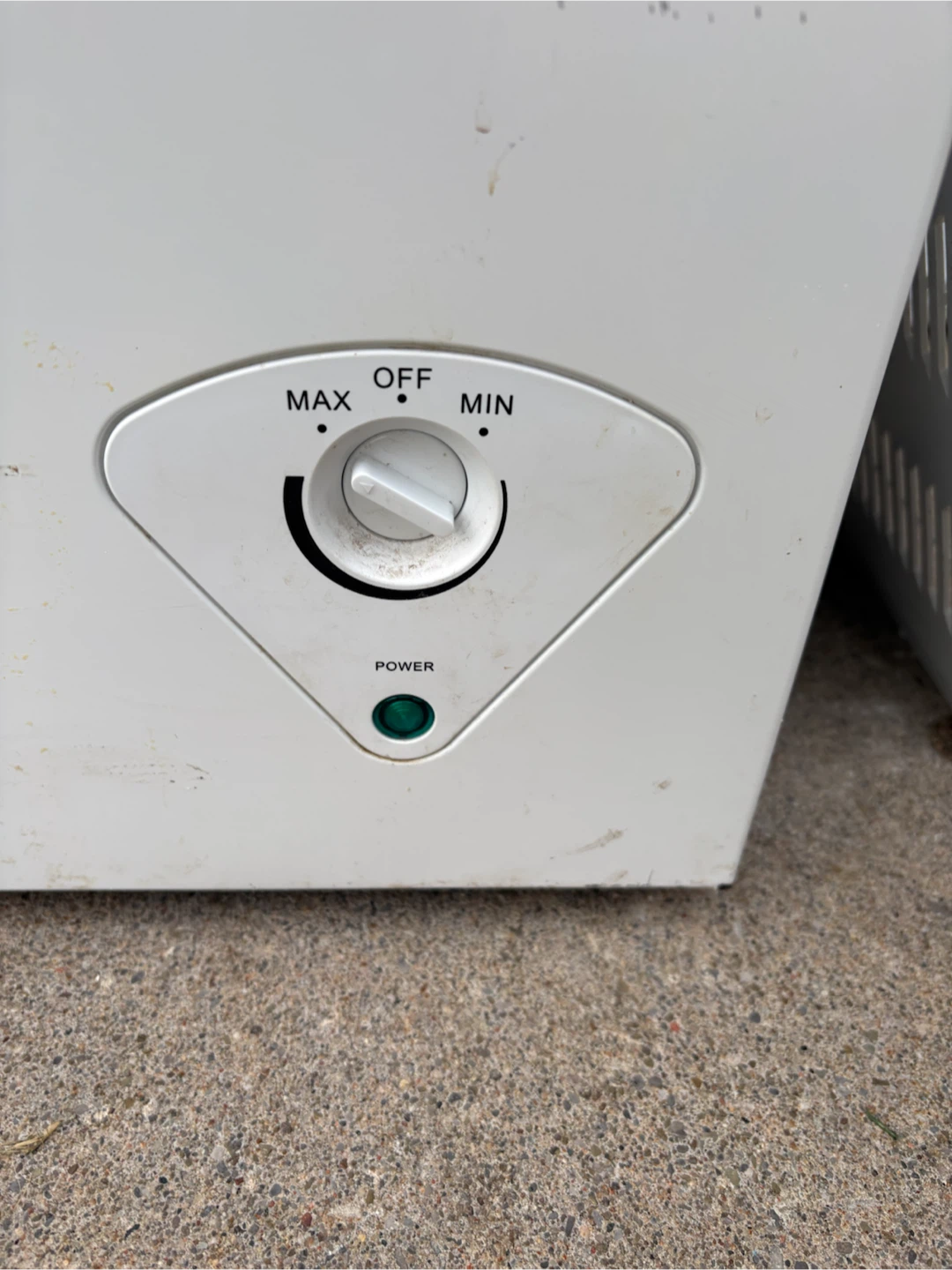 Arctic King Chest Freezer AC05ESWCR1RCM - photo 2