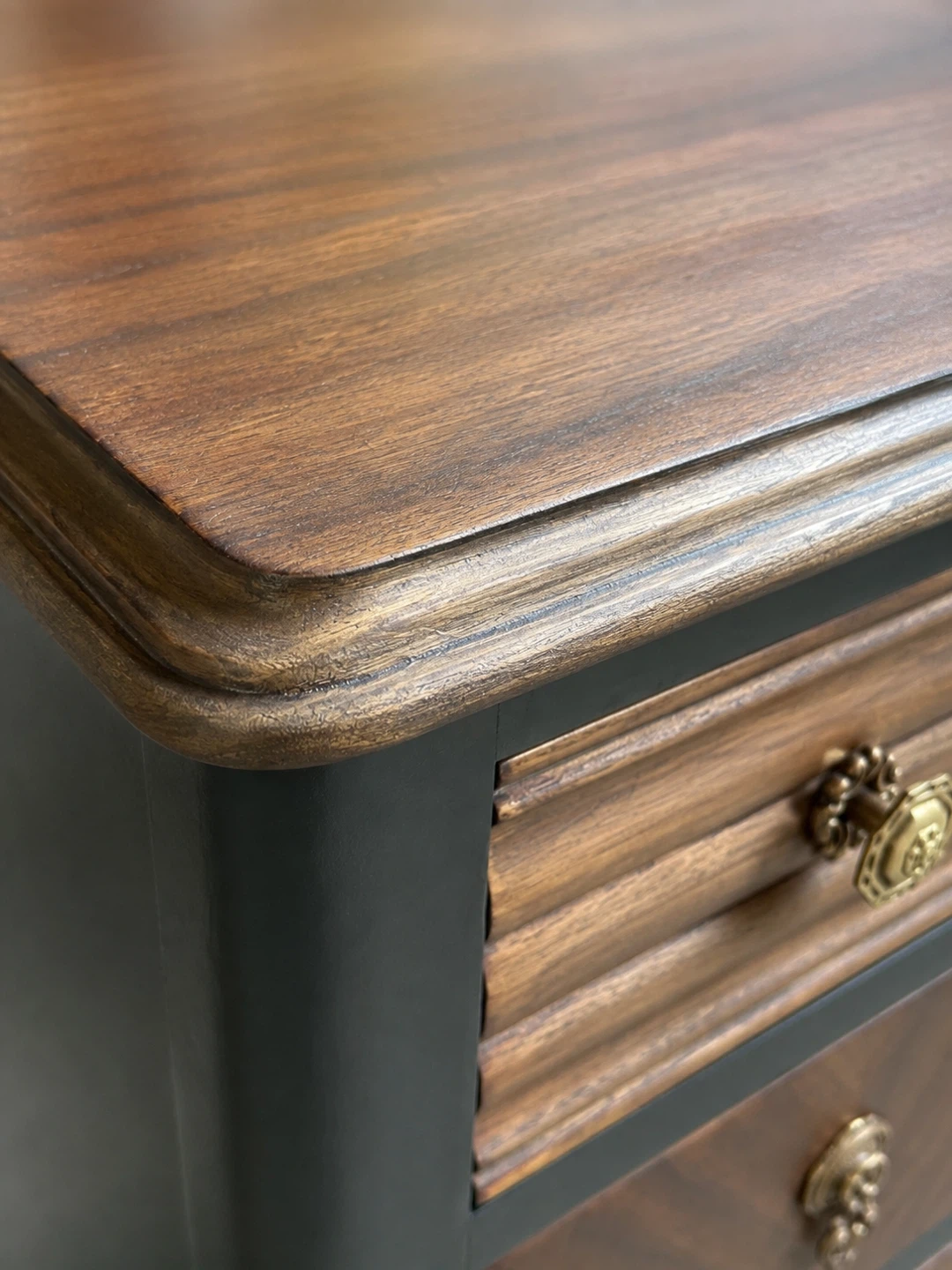 Peppler Mahogany End Tables / Nightstands - photo 5