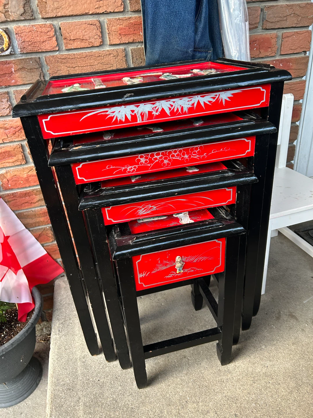 Vintage Nesting Tables Set