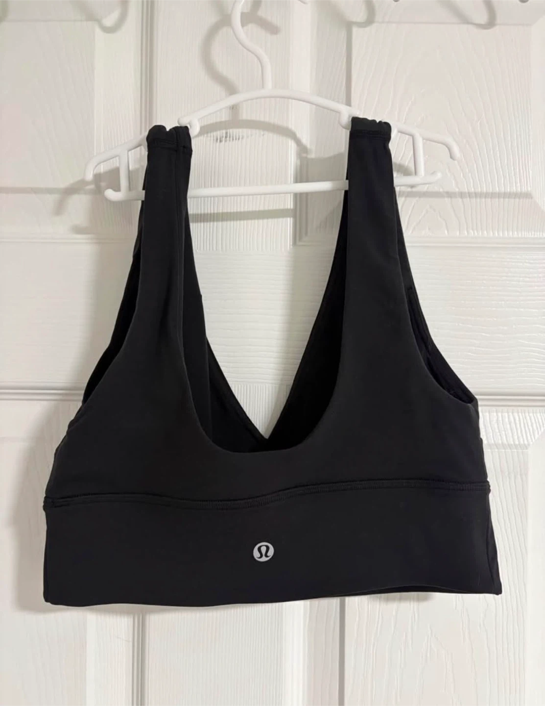 Lululemon sports bra V neck