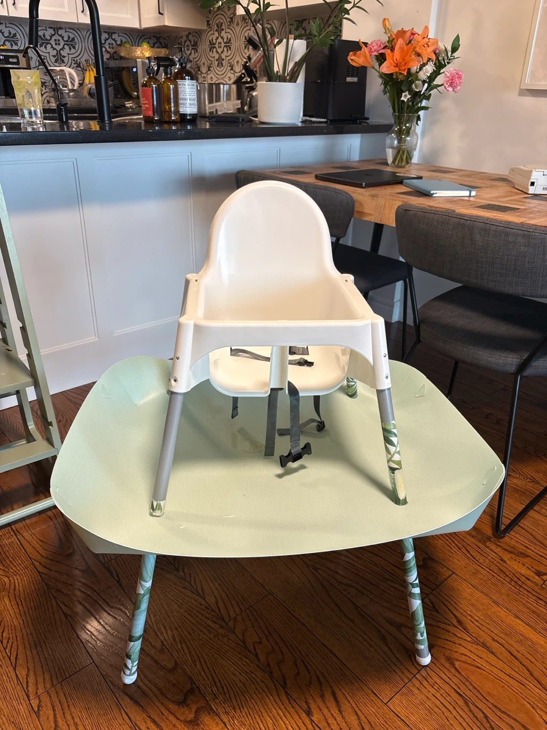 IKEA antilop High Chair with Catchy