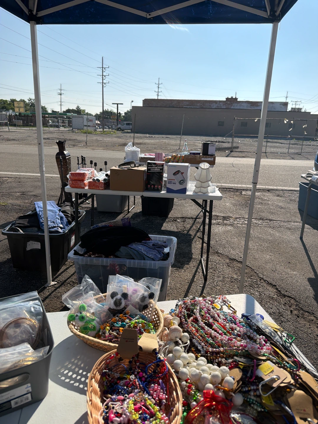 Garage sale today 11241 W Grand Ave Melrose Park IL60164 - photo 4